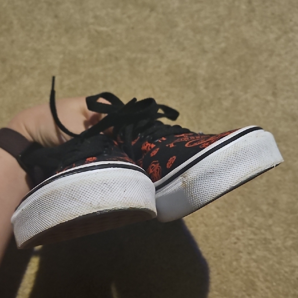 Vans Black and Red Skull Slip-On Sneakers - Picture 4 of 8